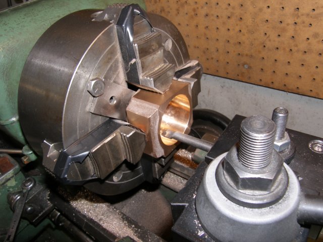 drivingboxbearingbore1.jpg